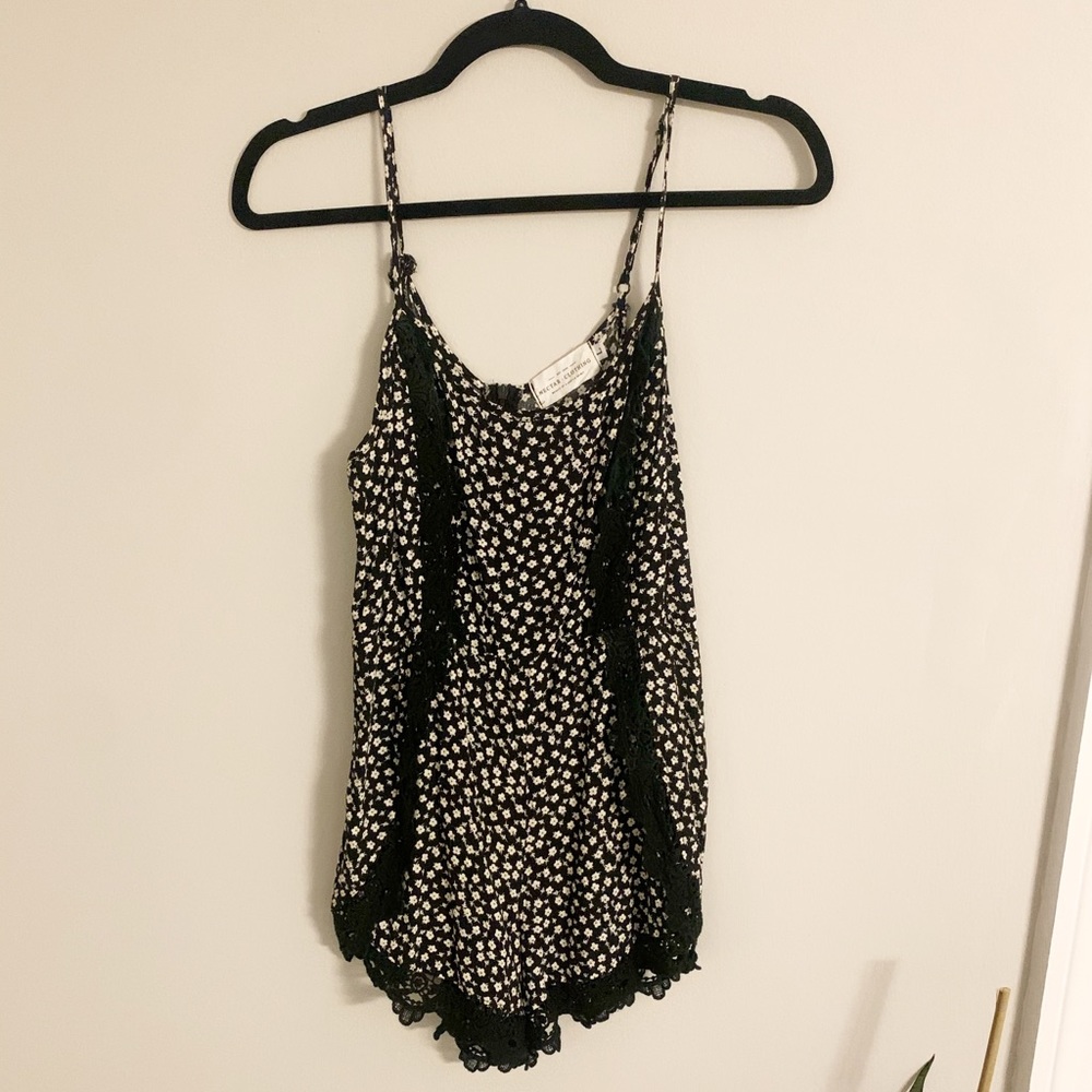 BRAND NEW CUTE ROMPER WITH LACE TRIM